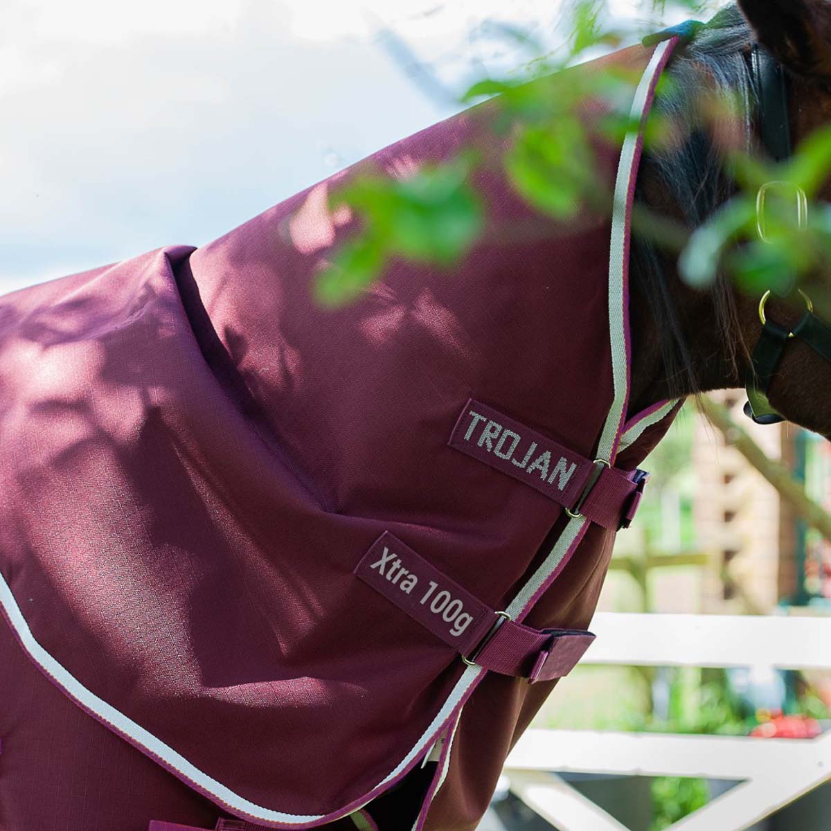 TROJAN Xtra Duraproof Neck Cover 1200D 100g Burgundy